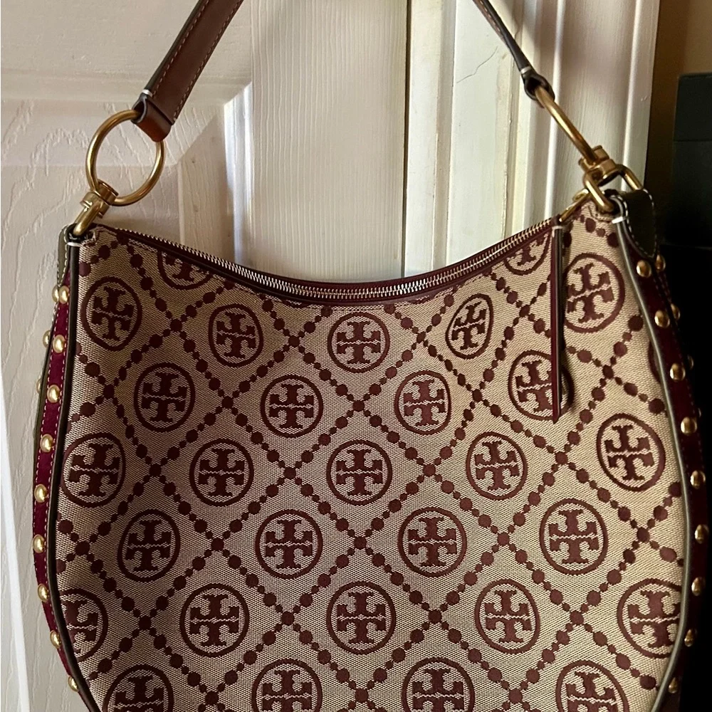 Tory Burch Patterned Shoulder Bag in Cream and Brown - Picture 3 of 7